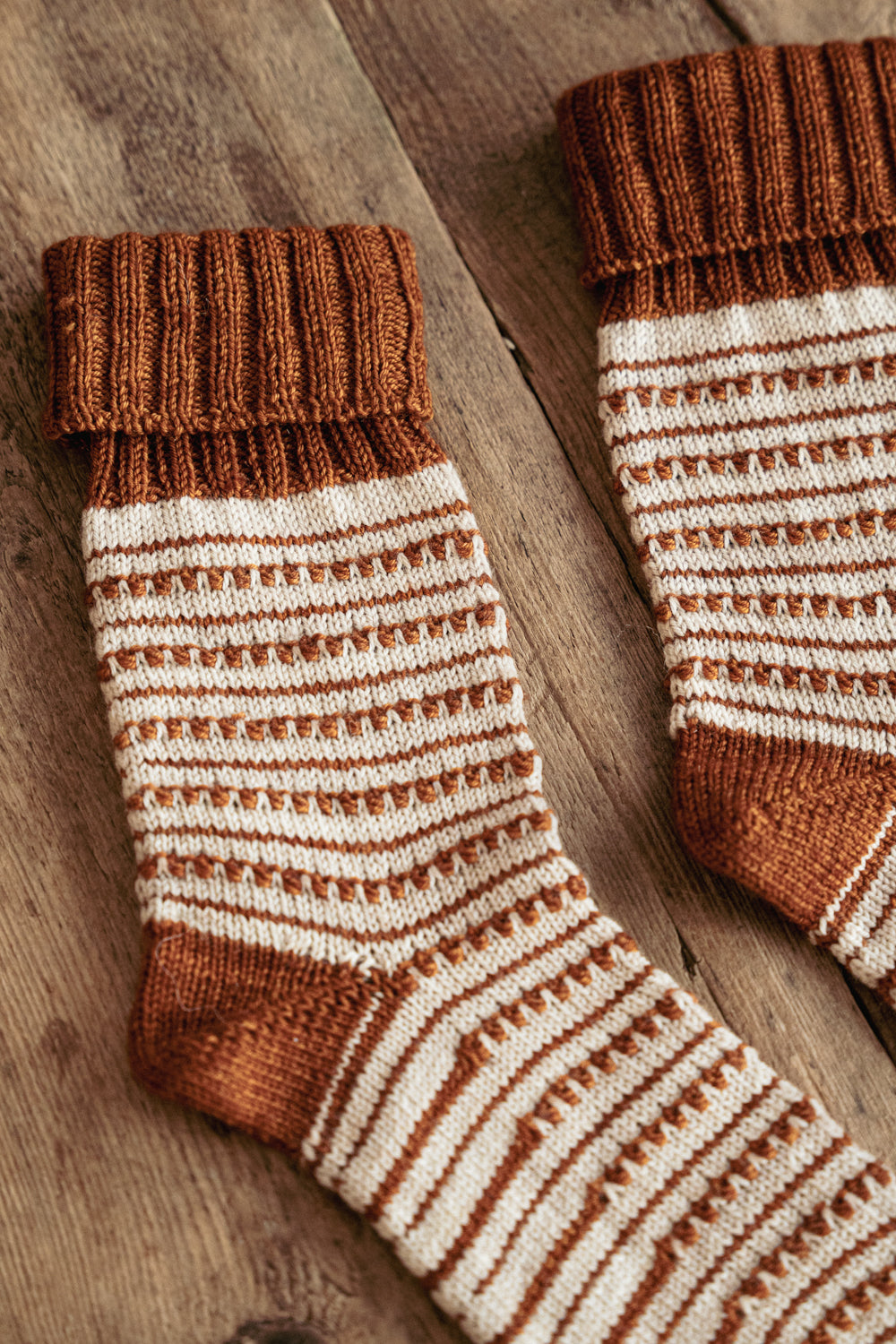 Tie Socks – knitting pattern (PDF)