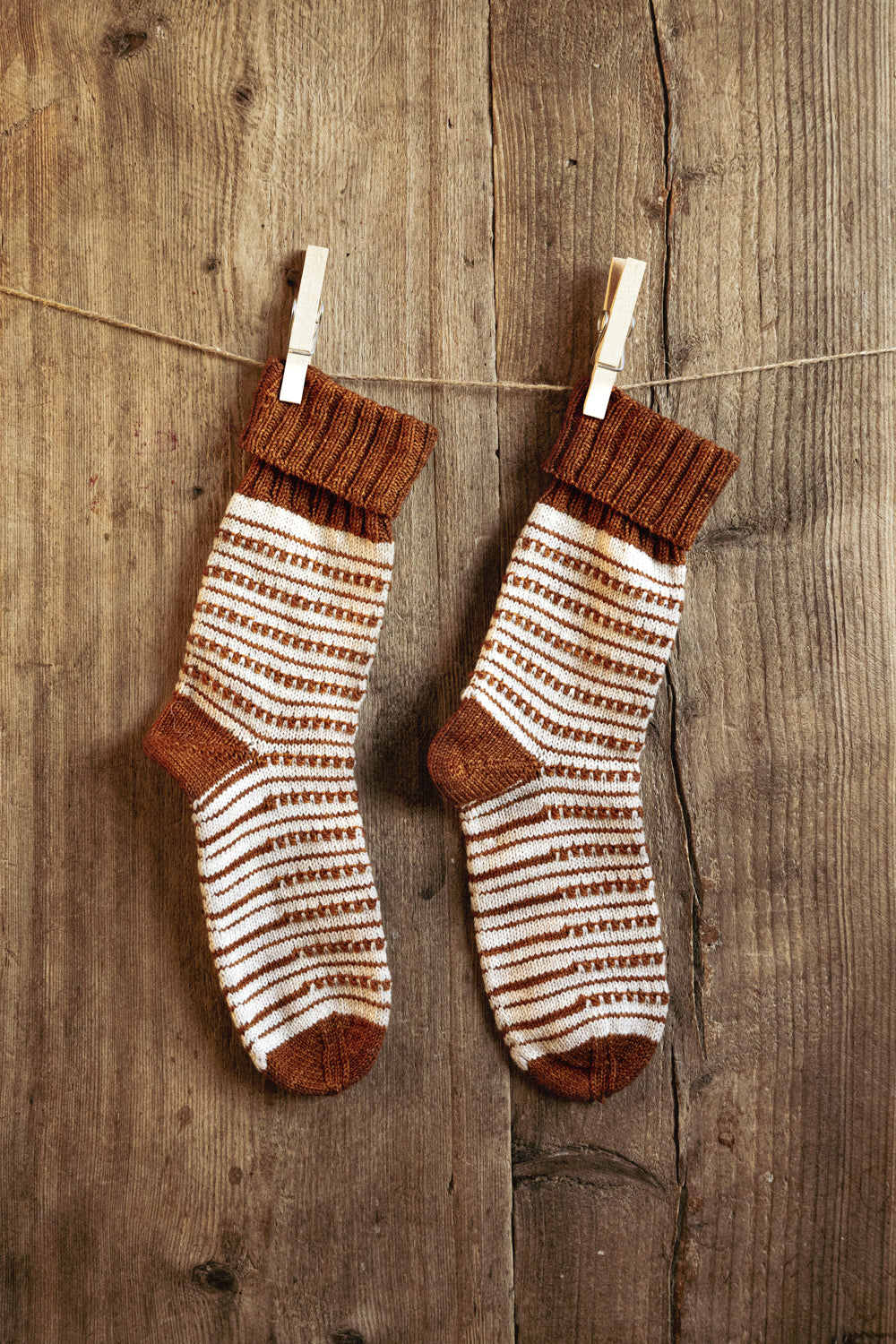Tie Socks – knitting pattern (PDF)